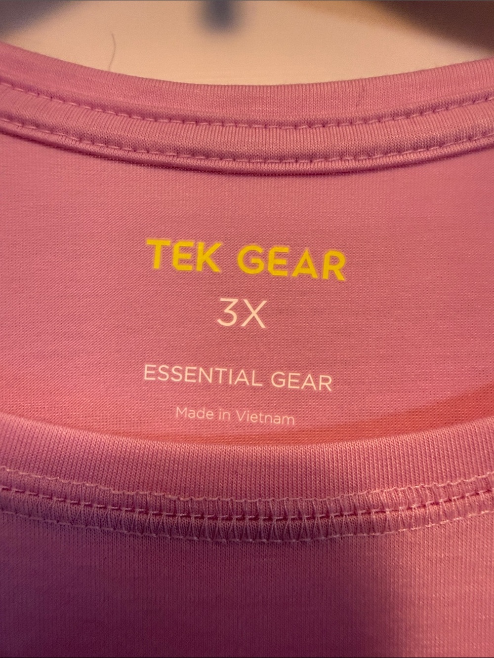 tek gear Women’s Lavender Short Sleeve Crew Neck Shirt - Picture 2 of 4